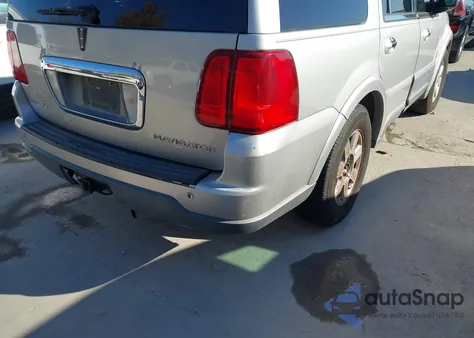 2004 Lincoln Navigator z USA, uszkodzony, nr VIN 5LMFU28R54LJ43732